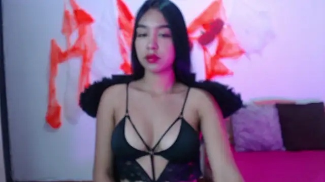 kyra fox  online show from 10.31.25