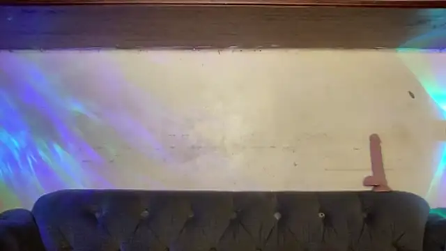 Snapshot of calimonroe chatting on 10.26.25 calimonroe online show from 10.26.25