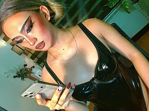 Queen yasii 88 online show from 04.23.26