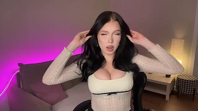 Snapshot of mistress_of_hearts chatting on 11.30.25 mistress of hearts online show from 11.30.25