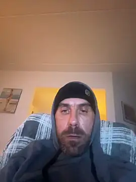 Snapshot of thepenisher777 chatting on 12.21.25 thepenisher777 online show from 12.21.25
