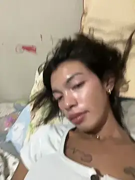 urkemplakx online show from 04.22.26