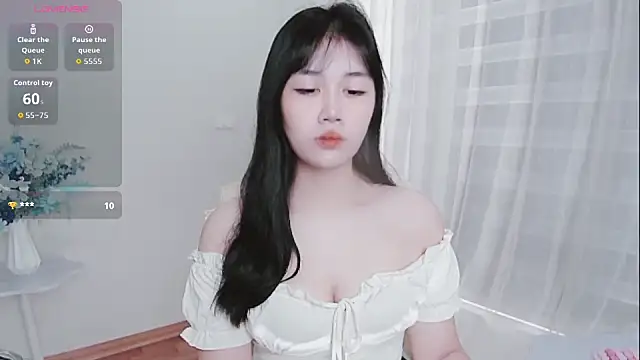 Snapshot of -Rose-Lucky- chatting on 10.05.25 -Rose-Lucky- online show from 10.05.25