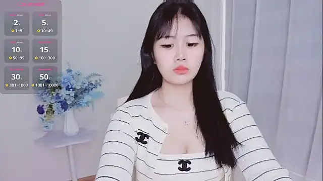 Snapshot of -Rose-Lucky- chatting on 10.16.25 -Rose-Lucky- online show from 10.16.25