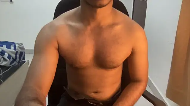 Hotmaskedboi online show from 09.08.25