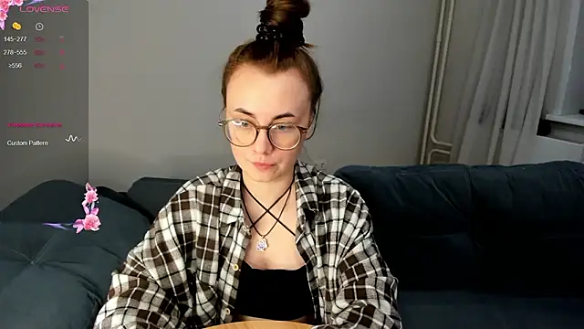 Snapshot of MewStella chatting on 02.02.26 MewStella online show from 02.02.26