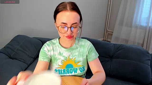 MewStella online show from 05.06.26