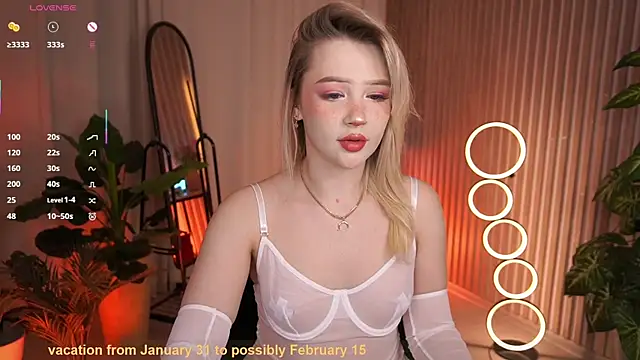 Snapshot of LauraWifeness chatting on 01.19.26 LauraWifeness online show from 01.19.26