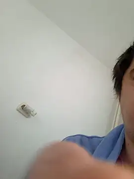 Snapshot of hugecock4u1990 chatting on 01.11.26 hugecock4u1990 online show from 01.11.26