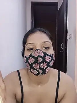 Snapshot of Cute_Rakhi8 chatting on 07.13.26 Cute Rakhi8 online show from 07.13.26