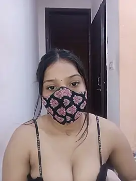 Snapshot of Cute_Rakhi8 chatting on 08.04.26 Cute Rakhi8 online show from 08.04.26