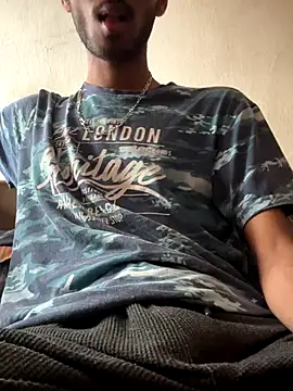 Snapshot of hoegupta chatting on 09.17.25 hoegupta online show from 09.17.25