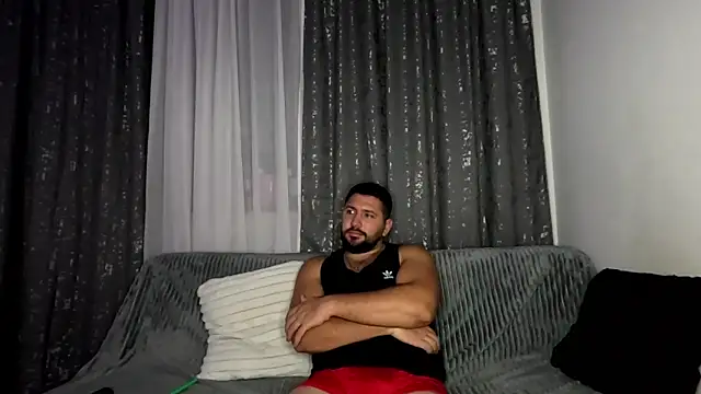 Gold Alpha Boy online show from 09.22.25