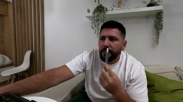 Gold Alpha Boy online show from 10.06.25