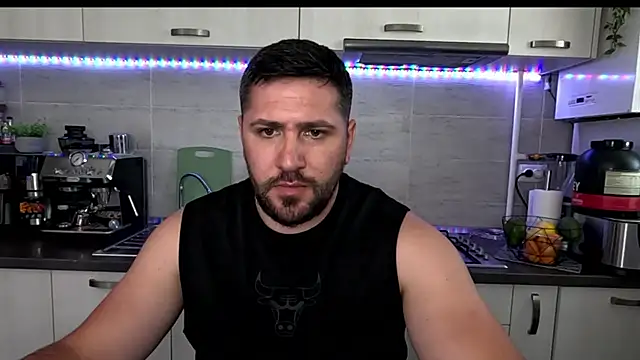 Gold Alpha Boy online show from 06.18.26