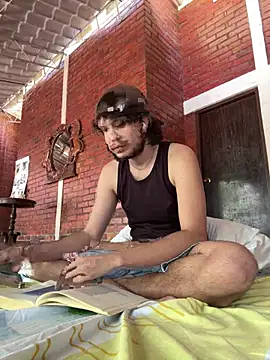 Luxx 14 online show from 09.13.25