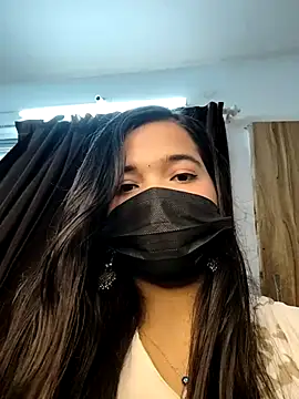 Snapshot of luv_johrrra chatting on 09.28.25 luv johrrra online show from 09.28.25