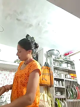 Snapshot of ISHANI-SINGH chatting on 10.15.25 ISHANI-SINGH online show from 10.15.25