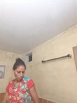 Snapshot of ISHANI-SINGH chatting on 10.17.25 ISHANI-SINGH online show from 10.17.25