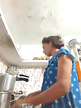 Snapshot of ISHANI-SINGH chatting on 10.23.25 ISHANI-SINGH online show from 10.23.25