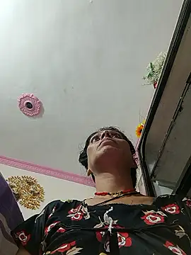 Snapshot of ISHANI-SINGH chatting on 10.27.25 ISHANI-SINGH online show from 10.27.25