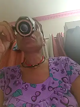 Snapshot of ISHANI-SINGH chatting on 11.04.25 ISHANI-SINGH online show from 11.04.25