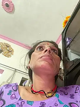 Snapshot of ISHANI-SINGH chatting on 11.10.25 ISHANI-SINGH online show from 11.10.25