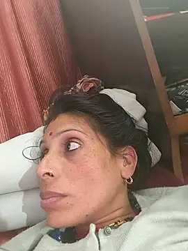 Snapshot of ISHANI-SINGH chatting on 11.14.25 ISHANI-SINGH online show from 11.14.25