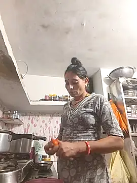 Snapshot of ISHANI-SINGH chatting on 11.19.25 ISHANI-SINGH online show from 11.19.25