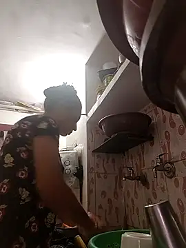 Snapshot of ISHANI-SINGH chatting on 11.20.25 ISHANI-SINGH online show from 11.20.25