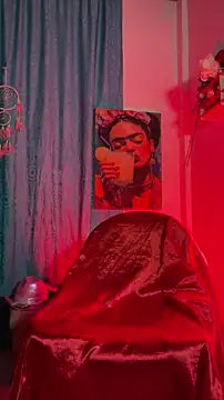 Megan-picozi online show from 10.11.25