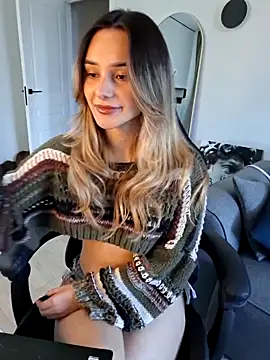 Chloe Ravens online show from 06.17.26