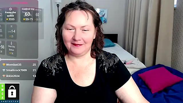 Snapshot of milf_hornys chatting on 10.14.25 milf hornys online show from 10.14.25
