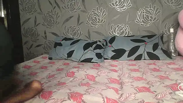 Snapshot of mickle_james chatting on 02.20.26 mickle james online show from 02.20.26