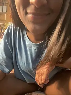 Snapshot of mickle_james chatting on 03.10.26 mickle james online show from 03.10.26