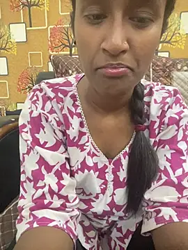 Snapshot of mickle_james chatting on 03.19.26 mickle james online show from 03.19.26