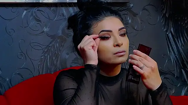 Snapshot of DevashaQueenX chatting on 06.19.26 DevashaQueenX online show from 06.19.26