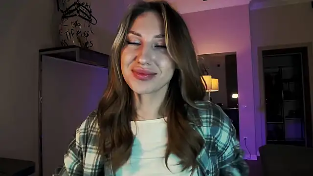 Snapshot of MariGven chatting on 11.11.25 MariGven online show from 11.11.25