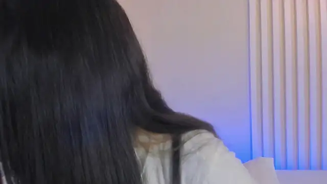 Snapshot of babe_katty chatting on 05.25.26 babe katty online show from 05.25.26