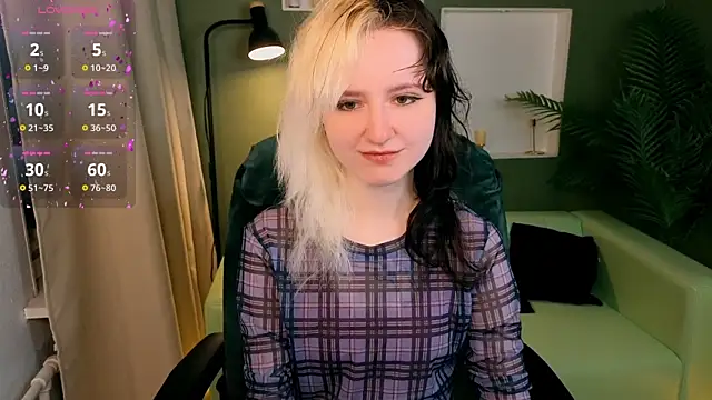 girl next doorr online show from 05.30.26