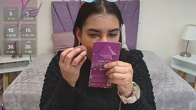 Lia Blake  online show from 09.12.25