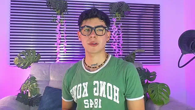 CamiiGuzmanX online show from 06.24.26