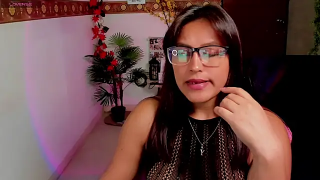 Cameroon-Diaz online show from 02.11.26