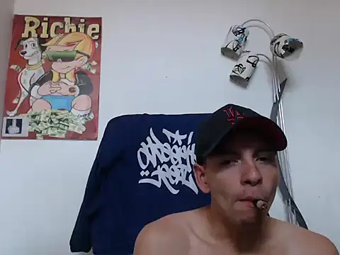 Snapshot of Thomasjons_ chatting on 10.01.25 Thomasjons online show from 10.01.25