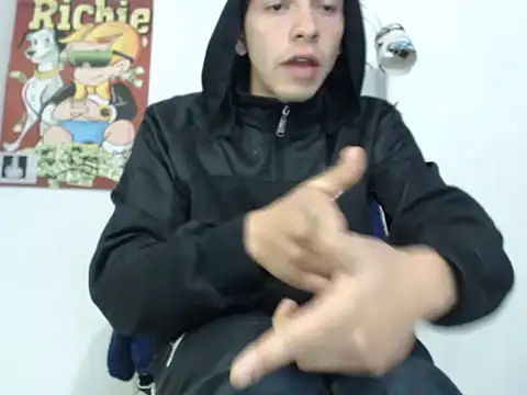 Snapshot of Thomasjons_ chatting on 10.02.25 Thomasjons online show from 10.02.25