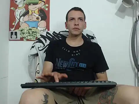 Snapshot of Thomasjons_ chatting on 10.15.25 Thomasjons online show from 10.15.25