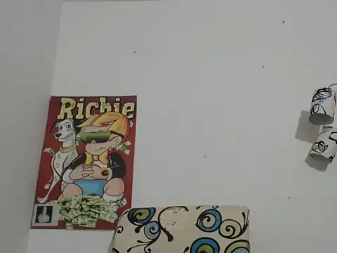 Snapshot of Thomasjons_ chatting on 10.22.25 Thomasjons online show from 10.22.25