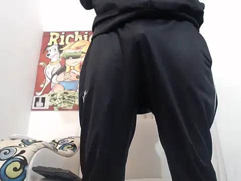 Snapshot of Thomasjons_ chatting on 10.25.25 Thomasjons online show from 10.25.25