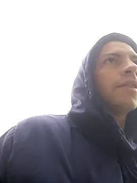 Snapshot of Thomasjons_ chatting on 11.06.25 Thomasjons online show from 11.06.25