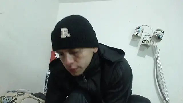 Snapshot of Thomasjons_ chatting on 11.20.25 Thomasjons online show from 11.20.25